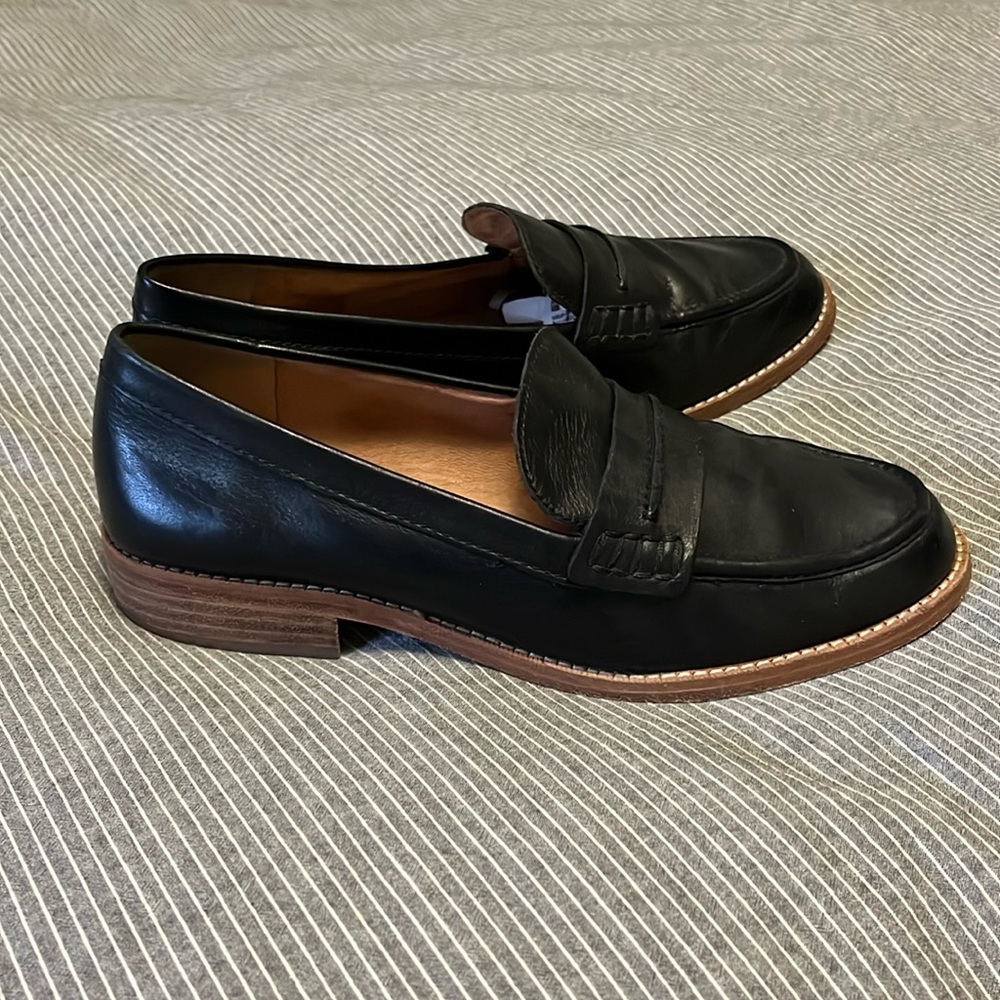 Black Madewell loafers, size 8.5.